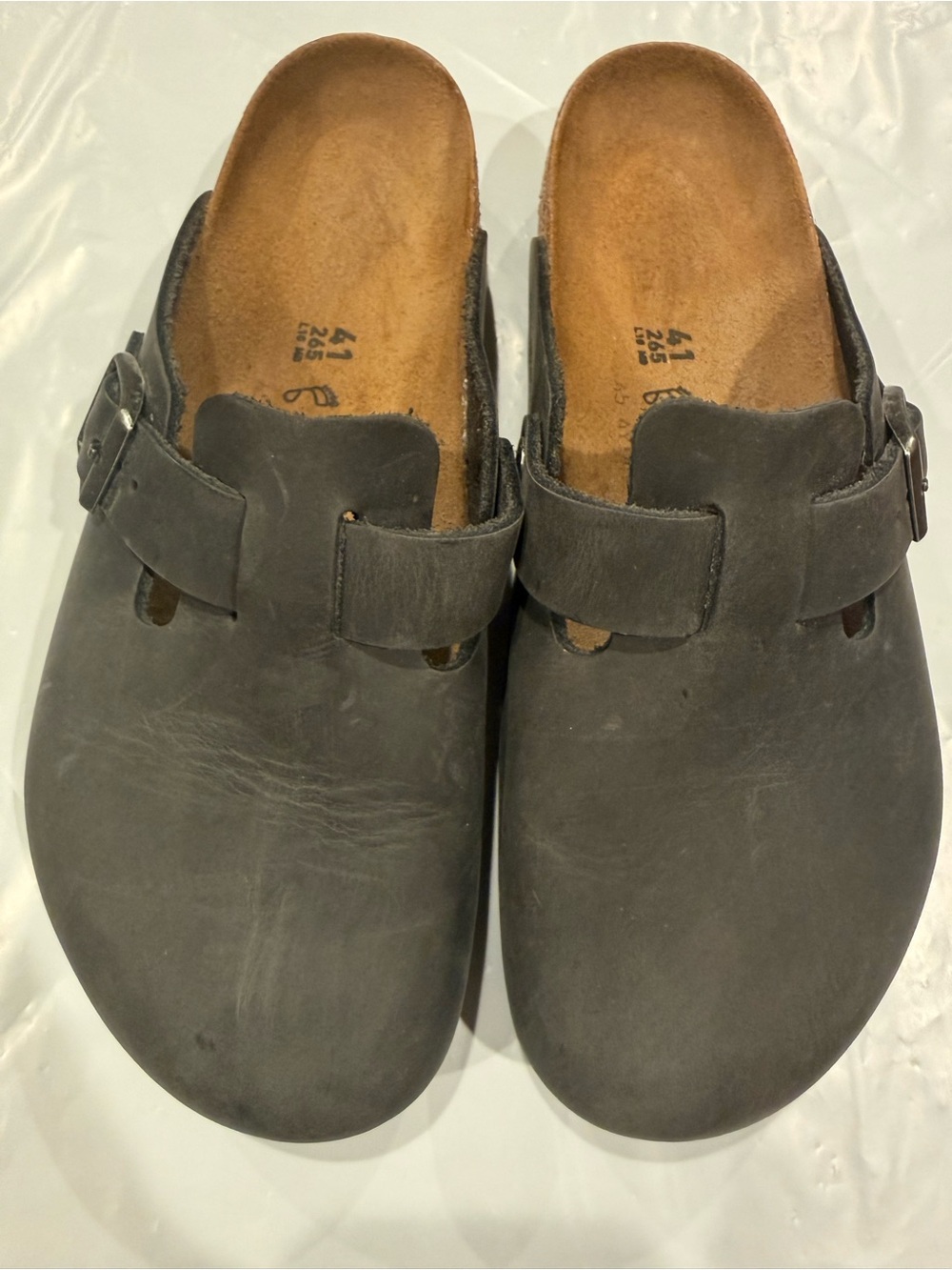 Birkenstock Boston Women's Black oiled leather Slip-On Clogs like new